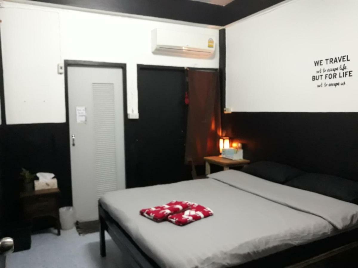 Lantern House Chiang Mai (Adults Only) Hostel Exterior foto